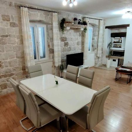 טרוגיר Apartman Old Town מראה חיצוני תמונה
