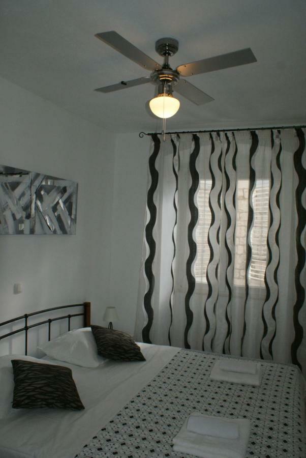 טרוגיר Apartman Old Town מראה חיצוני תמונה